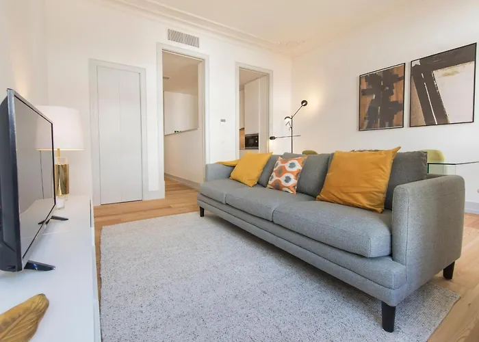 Fancy Downtown By Lovelystay