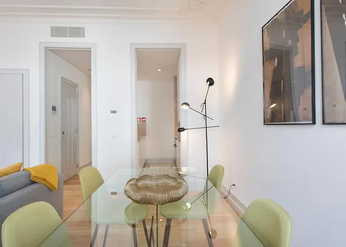 Apartment Fancy Downtown By Lovelystay