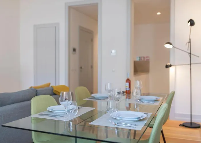 Apartment Fancy Downtown By Lovelystay