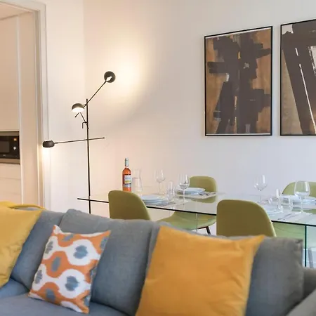 Fancy Downtown By Lovelystay Apartmán